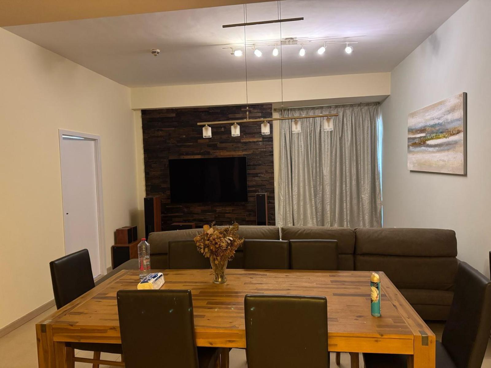 Privatunterkunft For Rent, African Inspired Style With Stunning Sea View In Jbr